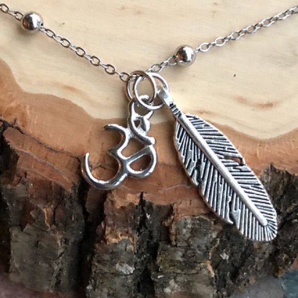 🔴SALE ! om sign & leaf charm steel chain necklace - Picture 3 of 11